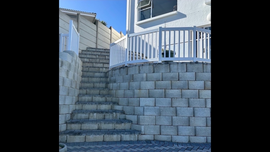 5 Bedroom Property for Sale in Dana Bay Western Cape